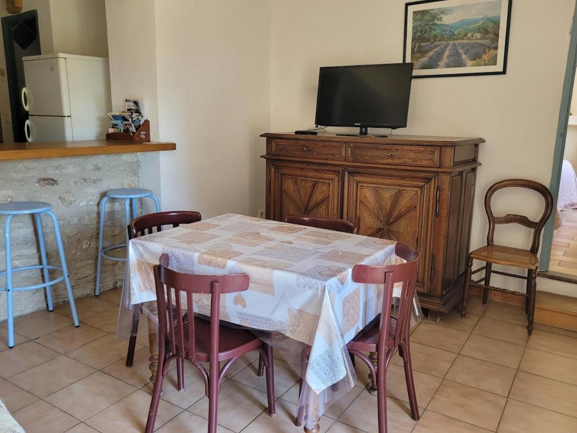 Mas La Vitalis Chambres D'Hotes LʼIsle-sur-la-Sorgue Esterno foto